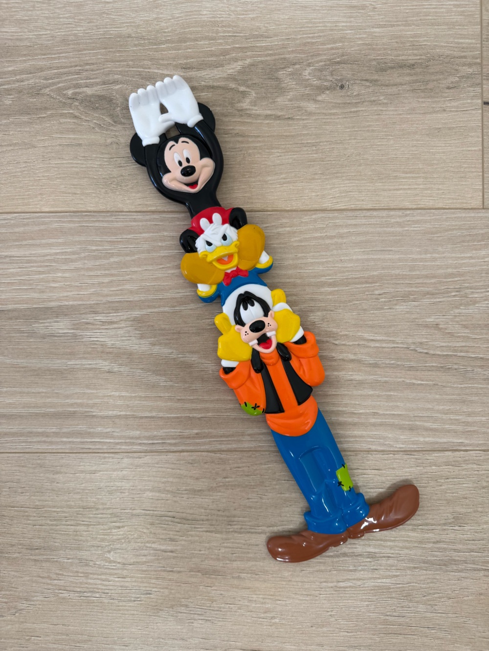 Disneyland Resort Vintage Mickey Goofy & Pluto 15” Back Scratcher